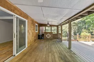 636 Highland St, Holliston, MA 01746 - Photo 10