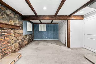 636 Highland St, Holliston, MA 01746 - Photo 34