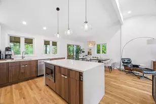 40 Sunset Hill Rd, Boston, MA 02132 - Photo 2