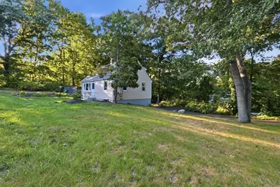 28 Mulberry Ln, Ashland, MA 01721 - Photo 4