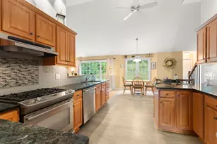 75 Hillcrest Cir, Westfield, MA 01085 - Photo 14