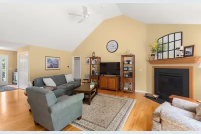 75 Hillcrest Circle, Westfield, MA 01085 - Photo 6