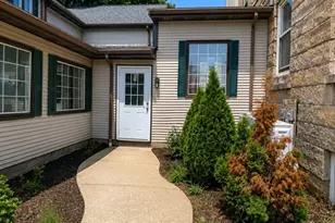 1049 Pleasant St, New Bedford, MA 02740 - Photo 4
