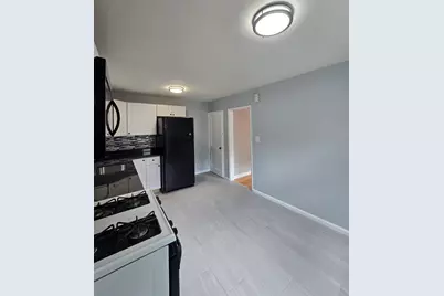 137 Alden St #137, Malden, MA 02148 - Photo 4