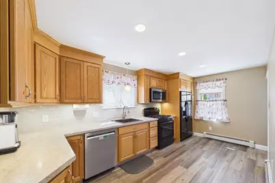 261 Ames St, Fall River, MA 02721 - Photo 6
