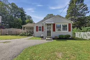 68 Hilltop Rd, Dracut, MA 01826 - Photo 2