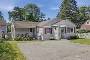 68 Hilltop Rd, Dracut, MA 01826 - Photo 1