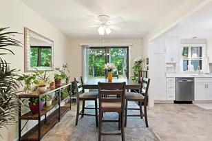18 Mansion Woods Dr, Agawam, MA 01001 - Photo 8