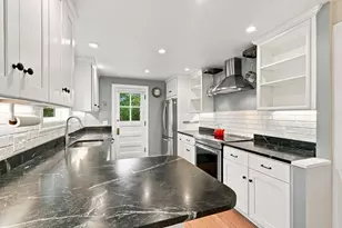 6 Smith St, Amherst, MA 01002 - Photo 12