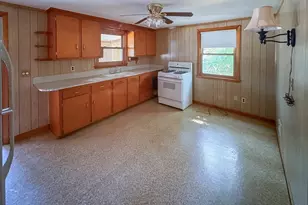 48 Home St, Peabody, MA 01960 - Photo 8