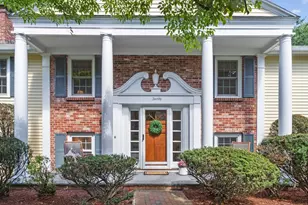 20 Village Cir, Lexington, MA 02420 - Photo 2