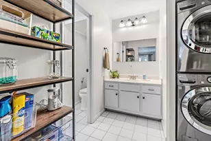 30 Halifax Ct, Springfield, MA 01108 - Photo 12