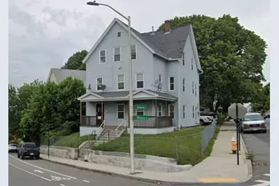 17 Winthrop St, Worcester, MA 01604 - Photo 4