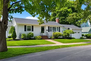7 Puritan Rd, Danvers, MA 01923 - Photo 2
