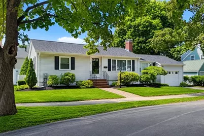 7 Puritan Rd, Danvers, MA 01923 - Photo 2