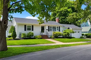 7 Puritan Rd, Danvers, MA 01923 - Photo 2