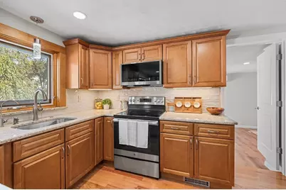 7 Puritan Rd, Danvers, MA 01923 - Photo 12