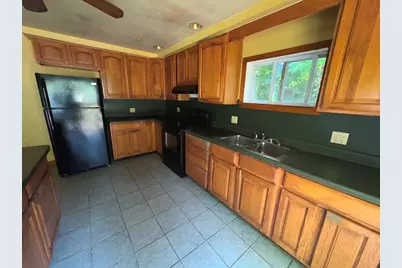 25 Kendrick St, South Hadley, MA 01075 - Photo 8