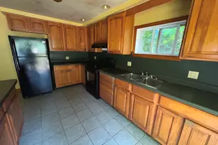 25 Kendrick St, South Hadley, MA 01075 - Photo 8