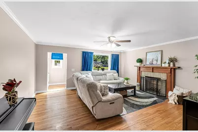 114 Fenway Dr, Springfield, MA 01119 - Photo 6