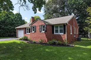 114 Fenway Dr, Springfield, MA 01119 - Photo 2