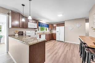 114 Fenway Dr, Springfield, MA 01119 - Photo 14