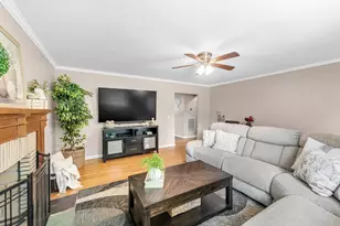 114 Fenway Dr, Springfield, MA 01119 - Photo 10