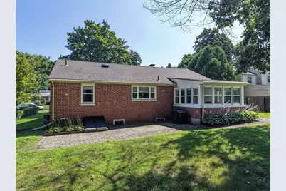 114 Fenway Dr, Springfield, MA 01119 - Photo 4