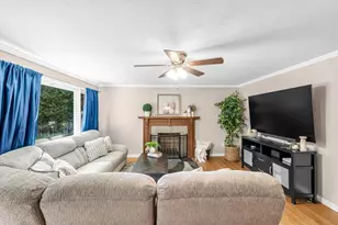 114 Fenway Dr, Springfield, MA 01119 - Photo 8