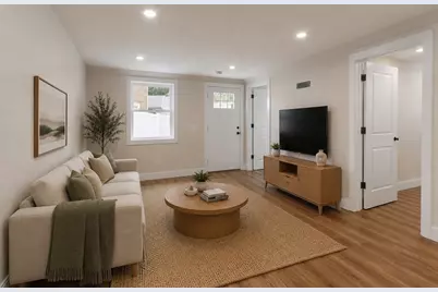 11 Hovey St, Woburn, MA 01801 - Photo 6