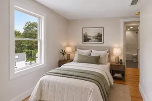 11 Hovey St, Woburn, MA 01801 - Photo 12