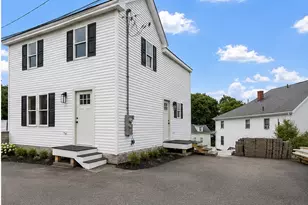 11 Hovey St, Woburn, MA 01801 - Photo 4