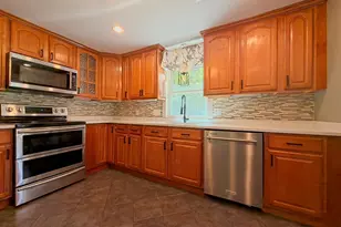 476 Pelham Rd, Dracut, MA 01826 - Photo 4