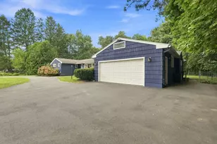 5 Pine St, South Hadley, MA 01075 - Photo 4