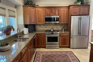 12 McNeil Cir, Hopkinton, MA 01748 - Photo 2