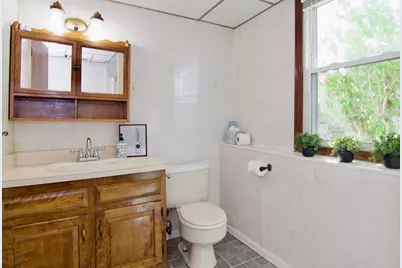 124 Mazarin, Springfield, MA 01151 - Photo 36