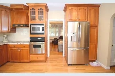 23 Acushnet Avenue, Worcester, MA 01606 - Photo 4