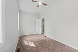 55 4th St, Lowell, MA 01850 - Photo 16