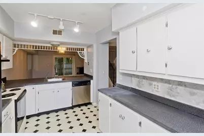 409 Nassau Dr #409, Springfield, MA 01129 - Photo 12