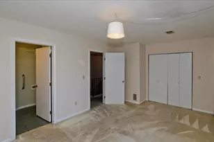 409 Nassau Dr, Springfield, MA 01129 - Photo 36
