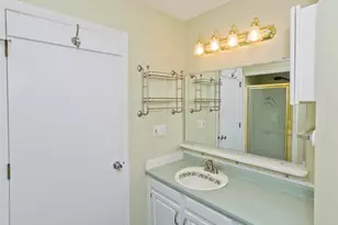 409 Nassau Dr, Springfield, MA 01129 - Photo 32