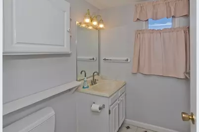 409 Nassau Dr #409, Springfield, MA 01129 - Photo 8