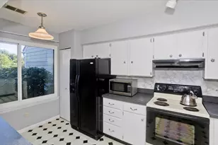 409 Nassau Dr, Springfield, MA 01129 - Photo 14