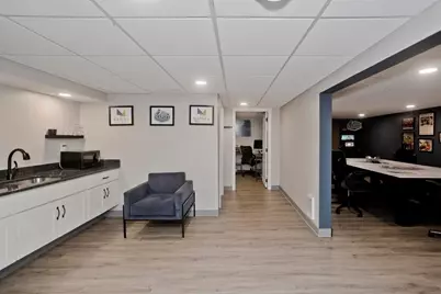 660 Springfield St, Agawam, MA 01030 - Photo 10