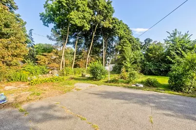 1750 Northampton St., Holyoke, MA 01040 - Photo 10