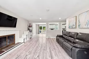 401 Turnpike St, Stoughton, MA 02072 - Photo 4