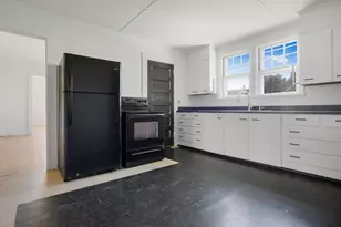 692 Walnut St, Fall River, MA 02720 - Photo 22