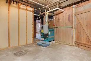 692 Walnut St, Fall River, MA 02720 - Photo 34