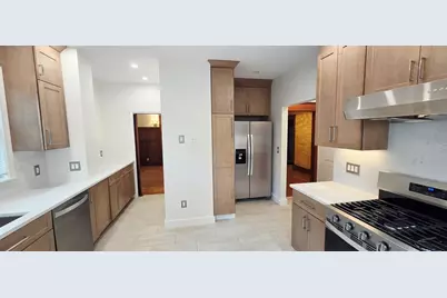 102-104 Bayswater St #104, Boston, MA 02128 - Photo 4