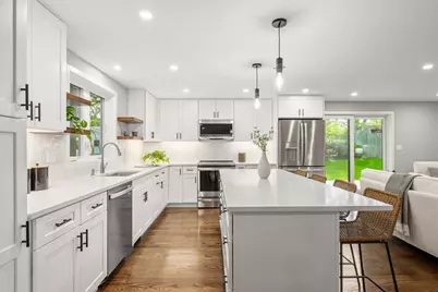 323 Ridge St, Arlington, MA 02474 - Photo 6